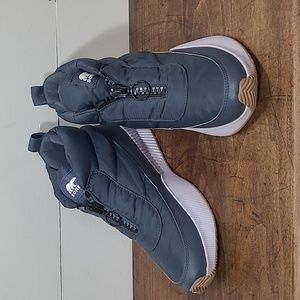 EUC Sorel Out N About Lii Navy Cold Weather High Top Sneakers Women's sz 10.5